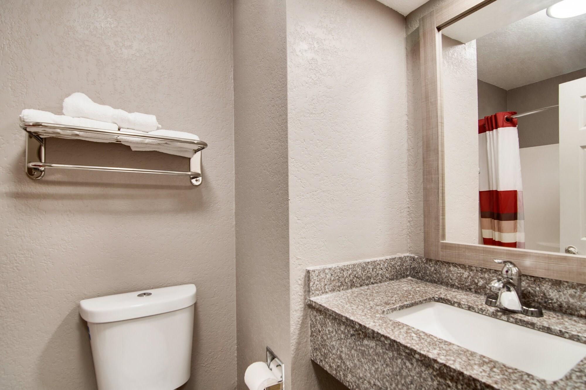 Red Roof Inn & Suites Pensacola-Nas Corry Beach Haven Exteriér fotografie
