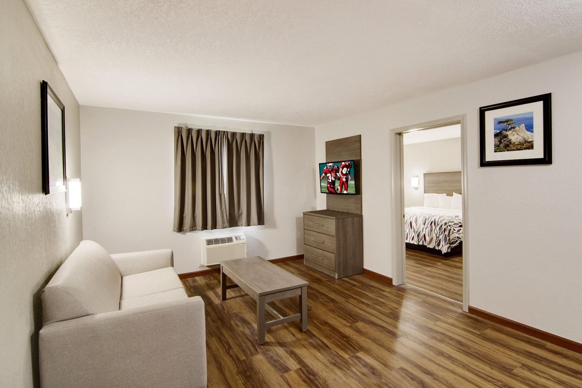 Red Roof Inn & Suites Pensacola-Nas Corry Beach Haven Exteriér fotografie